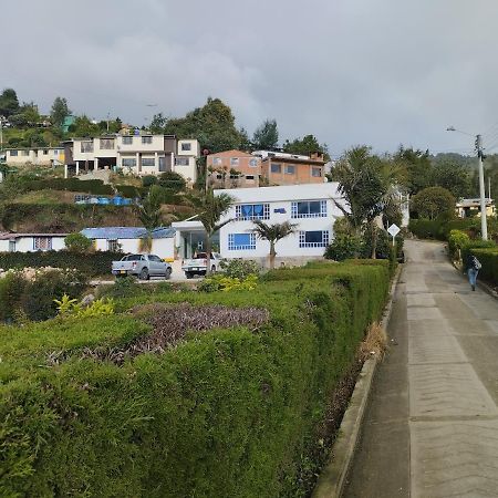 Hotel Colina Los Robles Gachancipa Exteriör bild